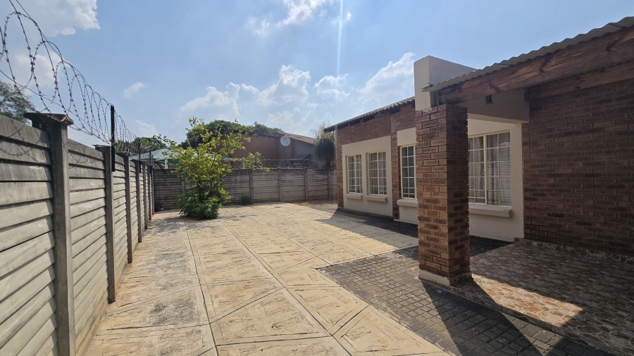 3 Bedroom Property for Sale in Protea Park North West